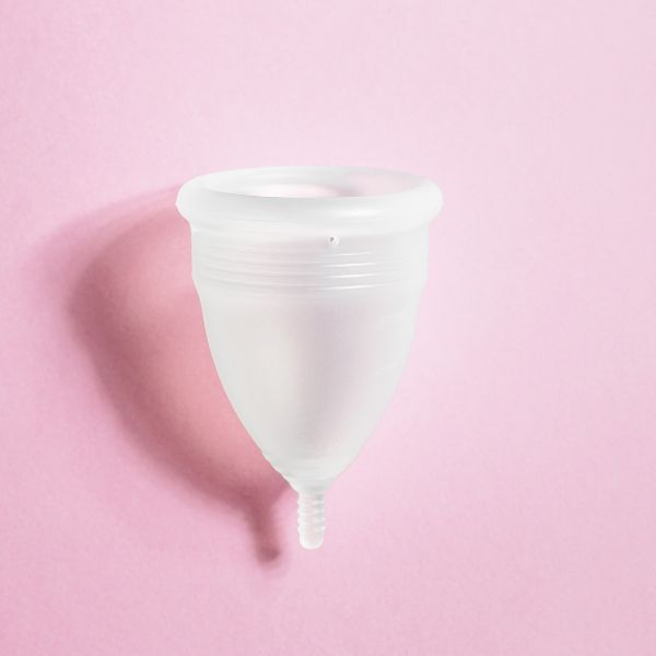 menstrual-cup-v-pad